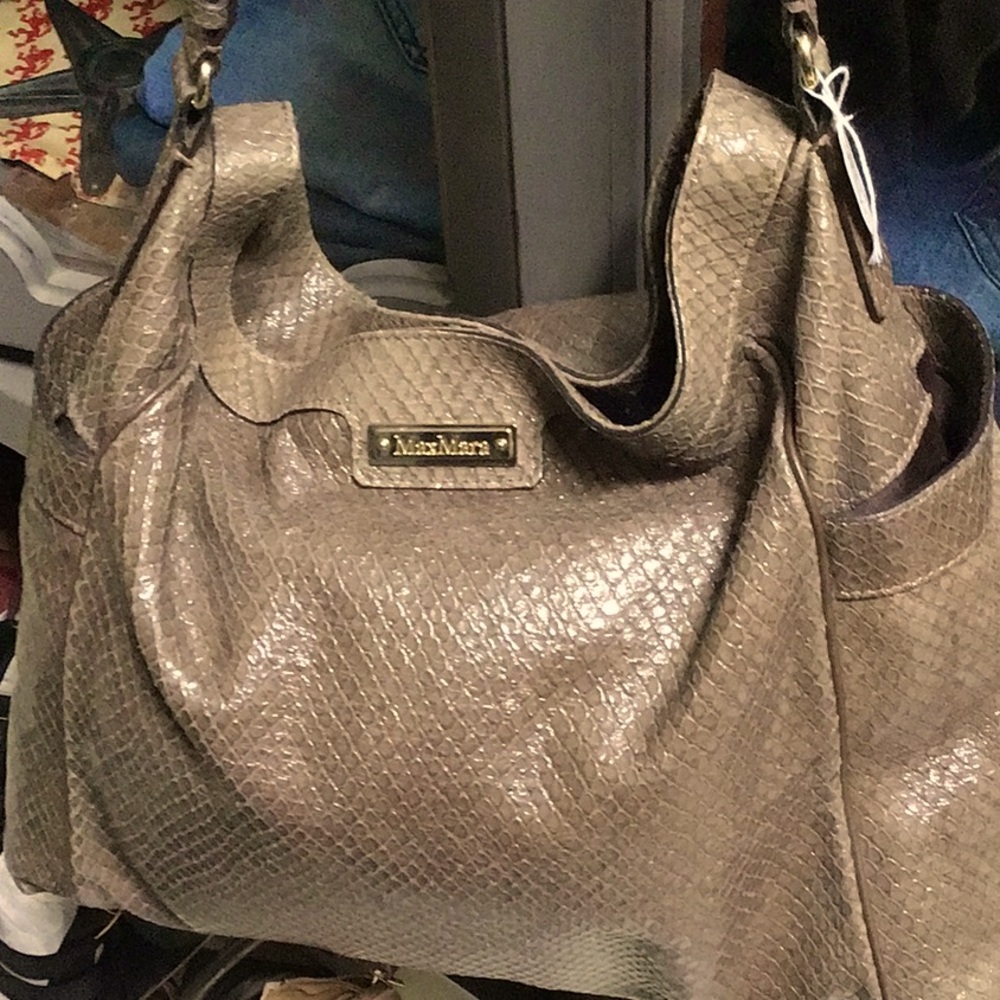 Beauty max Mara. Snakeskin shoulder tote.  Perfect condition. One mar left crnr